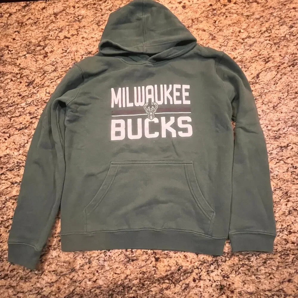 Milwaukee‎ Bucks Boys Youth Size XL NBA Hoodie Long Sleeve Green Basketball